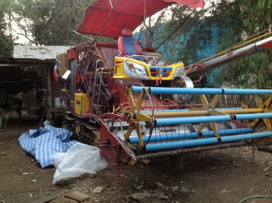 ขายรถเกี่ยวข้าวจ้าวช้างไวไฟ