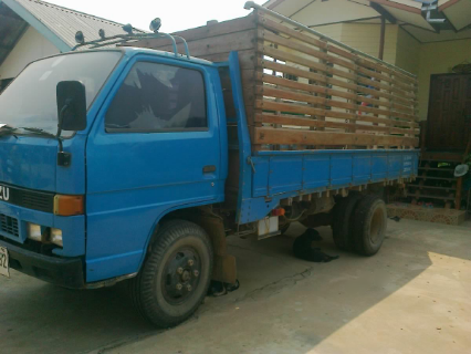 ขายรถบรรทุกหกล้อ ISUZU ELF วางหัว NKR เครื่อง 110 ยางใหม่ กะบะคาร์โก้ 4.5 เมตร ทะเบียนพร้อมโอน
