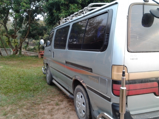 ขายรถตู้  TOYOTA HIACE COMMUTER หลังคาเตี้ย ปี42
