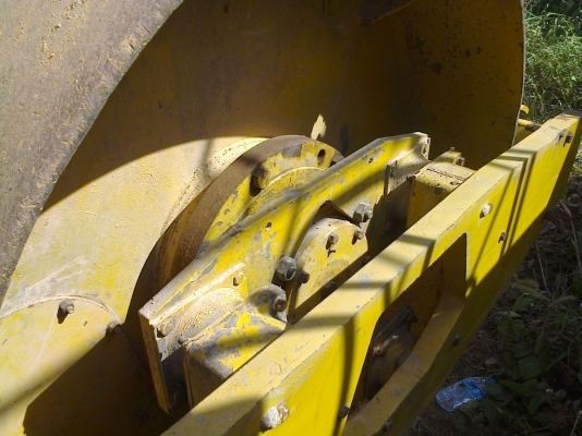 รถบดเพลาเดียว SAKAI SV91 เครื่อง6BF1  พร้อมใช้