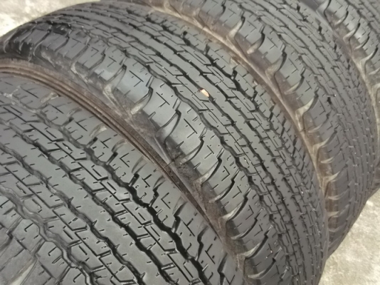 ยาง Dunlop235/75/15 ปี11 1ชุด