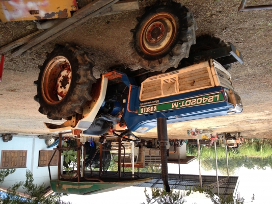 ขายคูโบต้าL2402 4WDพร้อมผาน5 LCS สภาพดีคับ