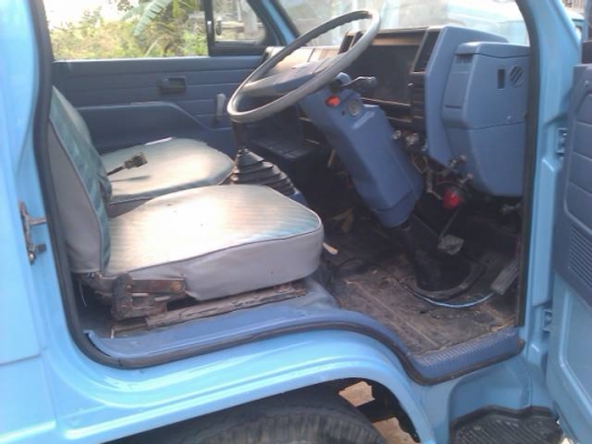 isuzu  nkr  4  ล้อ  88