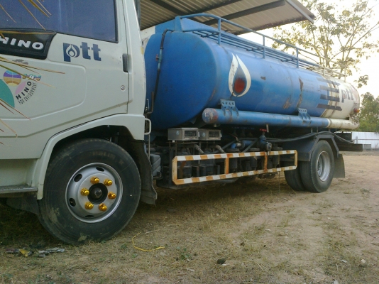 รถน้ำมัน รถน้ำมัน