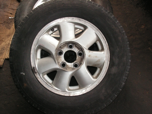 ล้อพร้อมยางของไมตี้ขอบ15