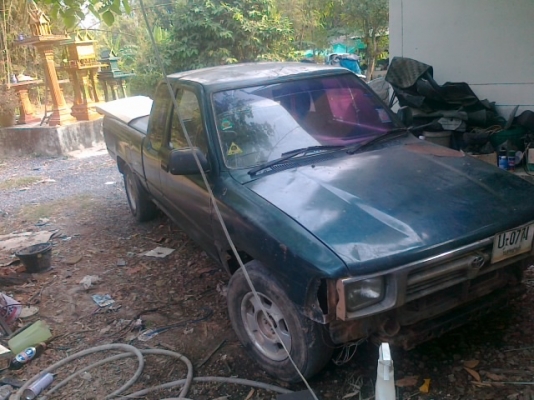 กะให้ช่างทำสีแต่ช่างไม่ว่างอะไหล่ก็ซื้อมาครบแล้ว 1.แก้มซ้ายขวา2.ขอบกระบะด้านซ้าย3.ฝาท้าย 4.กันชนหน้า ผมซื้อให้ครบแล้วใครมีอู่ที่ว่างงานเอาไปเก็บเองจดทะเบียน ธันวาคม 2537โปร่งหลังแท้ๆกระจกไฟฟ้า กะให้ช่างทำสีแต่ช่างไม่ว่างอะไหล่ก็ซื้อมาครบแล้ว 1.แก้มซ้ายขวา2.ขอบกระบะด้านซ้าย3.ฝาท้าย 4.กันชนหน้า ผมซื้อให้ครบแล้วใครมีอู่ที่ว่างงานเอาไปเก็บเองจดทะเบียน ธันวาคม 2537โปร่งหลังแท้ๆกระจกไฟฟ้า