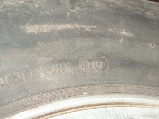 ล้อพร้อมยางขอบ16(พี่ที่อยู่เกษตรรับไปดูแลต่อแล้วครับ)