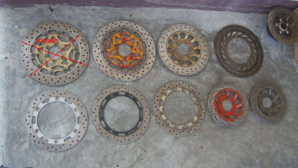 ขาย จานเบรคหน้า หลายรุ่น ครับ