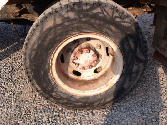 ขาย6ล้อ ดั้มดินHINO FF 195แรง ยาง900(รถห้าง)