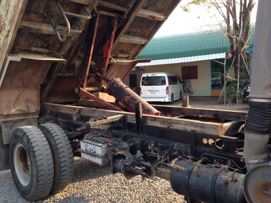 ขาย6ล้อ ดั้มดินHINO FF 195แรง ยาง900(รถห้าง)