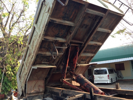 ขาย6ล้อ ดั้มดินHINO FF 195แรง ยาง900(รถห้าง)