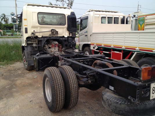 ขาย 6 ล้อ HINO MECA 500 150 แรง หัวกับคัสซี ยาว 4.3 เมตร ปี 2552 ขาย 6 ล้อ HINO MECA 500 150 แรง หัวกับคัสซี ยาว 4.3 เมตร ปี 2552