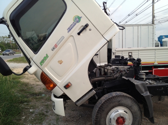 ขาย 6 ล้อ HINO MECA 500 150 แรง หัวกับคัสซี ยาว 4.3 เมตร ปี 2552 ขาย 6 ล้อ HINO MECA 500 150 แรง หัวกับคัสซี ยาว 4.3 เมตร ปี 2552