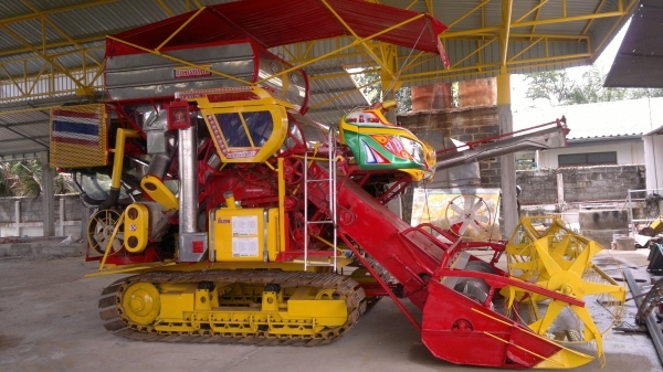 หาซื้อรถเกี่ยวข้าว (เงินดาวน์)