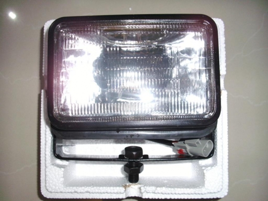 SK200-8 KOBELCO PART NO.YT80S00002F1,F2 (LIGHT ASSY)