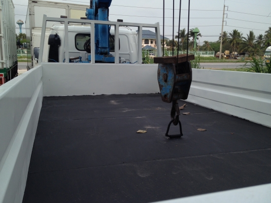 ขาย 6 ล้อ ISUZU NPR 130 ติดเครน 3 ตัน 3 ปลอก ขาย 6 ล้อ ISUZU NPR 130 ติดเครน 3 ตัน 3 ปลอก