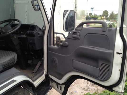 ขาย 6 ล้อ ISUZU NPR 130 ติดเครน 3 ตัน 3 ปลอก ขาย 6 ล้อ ISUZU NPR 130 ติดเครน 3 ตัน 3 ปลอก