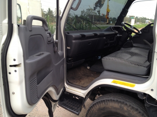 ขาย 6 ล้อ ISUZU NPR 130 ติดเครน 3 ตัน 3 ปลอก ขาย 6 ล้อ ISUZU NPR 130 ติดเครน 3 ตัน 3 ปลอก