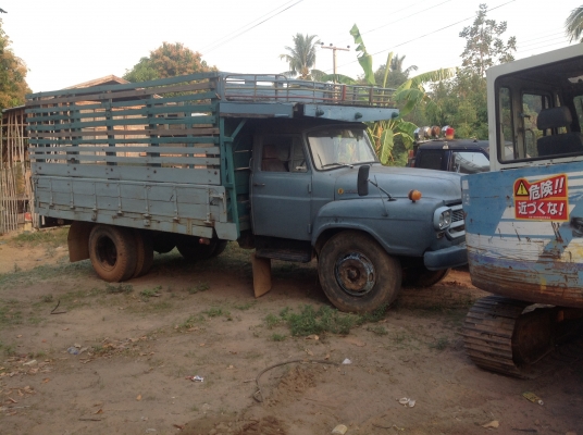 ขาย 6ล้อหัวยาว สภาพเดิมๆ พร้อมใช้งาน เครื่อง 6-BB1/. 145 แรง คัชซีสวย ไม่มีบวม ยางดี เอกสารเต็มพร้อมโอน