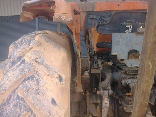 ฝากขายรถไถ KUBOTA 8030 ฝากขายรถไถ KUBOTA 8030