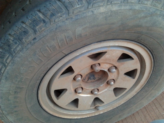 ***ขายแล้วครับขอบคุณ Truck2hand ขาย กระบะตอนเดียว ISUZU KB ปี25 เครื่องดีเซล กรองเหล็ก แห้งๆ ไม่หลวม ช่วงล่างปึ๊ก คัสซีดี ล้อแม็ก ยางพอใช้  ภายในดี หัวเก๋งดี เบาะมีขาด กระบะพื้นตีนเป็ด มีผุบ้าง สีดีมีกระเทาะ บ้าง ไฟหลังซ้ายต้องเก็บ รวมๆสภาพดี พร้อมใช้ พร้