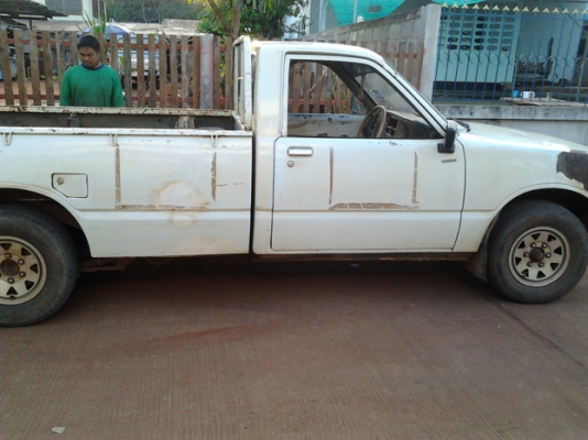 ***ขายแล้วครับขอบคุณ Truck2hand ขาย กระบะตอนเดียว ISUZU KB ปี25 เครื่องดีเซล กรองเหล็ก แห้งๆ ไม่หลวม ช่วงล่างปึ๊ก คัสซีดี ล้อแม็ก ยางพอใช้  ภายในดี หัวเก๋งดี เบาะมีขาด กระบะพื้นตีนเป็ด มีผุบ้าง สีดีมีกระเทาะ บ้าง ไฟหลังซ้ายต้องเก็บ รวมๆสภาพดี พร้อมใช้ พร้