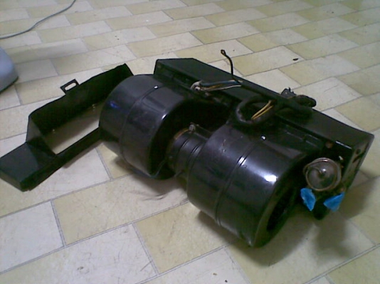 ขายตู้แอร์ BMW e30 แท้