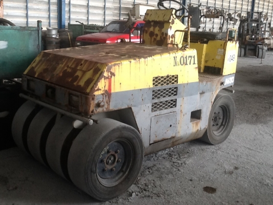 รถบดล้อยางkomutsu jw30 สภาพดีเก่าญี่ปุ่น ราคาไม่แพงต่อรองได้ครับ