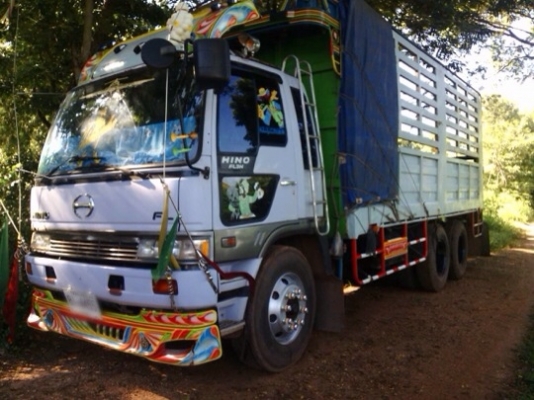 ขายด่วน รถบรรทุกเพลาเดียว. Hino. Fl 3h 195. สภาพดีมากพร้อมใช้งาน