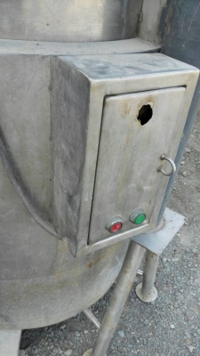 Sale>>ถังกวนผสมสแตนเลส2ชั้น มีหัวแก้สด้านล่าง มอเตอร์มิตซู 2 HP. 380 V. สภาพใหม่มาก!! 089-2499-123 นครปฐม