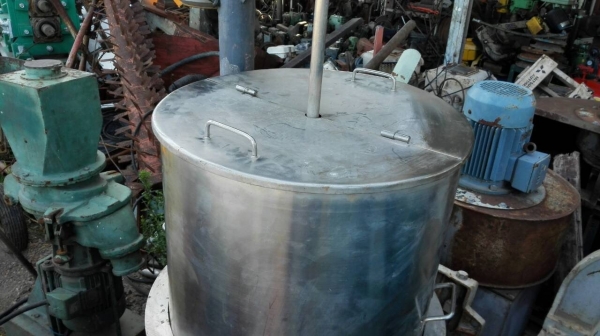 Sale>>ถังกวนผสมสแตนเลส2ชั้น มีหัวแก้สด้านล่าง มอเตอร์มิตซู 2 HP. 380 V. สภาพใหม่มาก!! 089-2499-123 นครปฐม