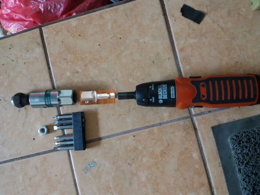 ข้อต่อไขควงแกนหกเหลี่ยม 1/4 เข้ากับลูกบล็อค ยกชุด 3 ขนาด สำหรับบล็อค 1/4 นิ้ว , 3/8 นิ้ว, 1/4 นิ้ว