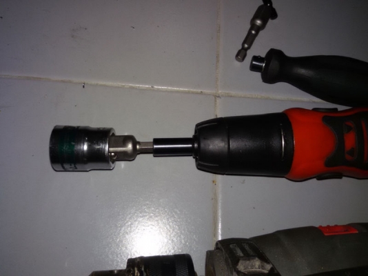 ข้อต่อไขควงแกนหกเหลี่ยม 1/4 เข้ากับลูกบล็อค ยกชุด 3 ขนาด สำหรับบล็อค 1/4 นิ้ว , 3/8 นิ้ว, 1/4 นิ้ว