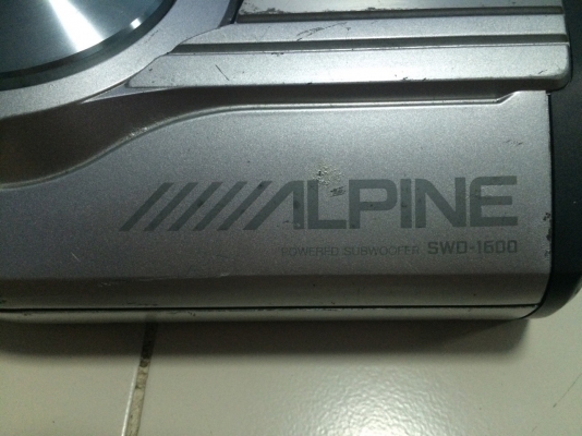 Sub BOX Alpine SWD-1600 บอดี้เป็นโหละทั้งตัว มือ2 ญี่ปุ่น