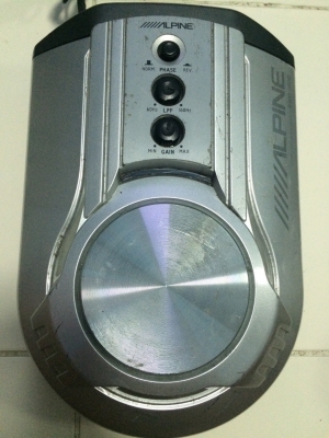 Sub BOX Alpine SWD-1600 บอดี้เป็นโหละทั้งตัว มือ2 ญี่ปุ่น