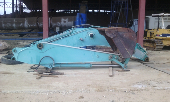 อาร์ม  บุ้งกี๋   KOBELCO SK200