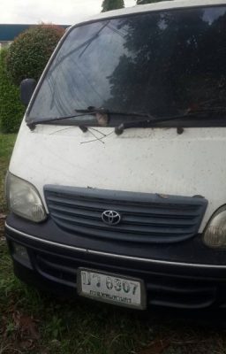 ขายรถตู้ TOYOTA HIACE ตู้ทึบ ปี 2003 ขายตามสภาพ  มีทะเบียนครบ  ต้องการขายราคาถูก