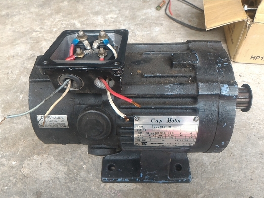 มอเตอร์กระแสตรง DC ขนาด 1 แรงม้า ยี่ห้อ YASKAWA ผลิตญี่ปุ่น ใช้ไฟได้ตั้งแต่ 12-144 V .