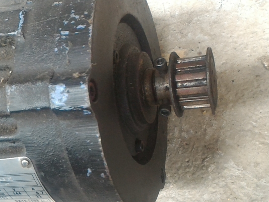 มอเตอร์กระแสตรง DC ขนาด 1 แรงม้า ยี่ห้อ YASKAWA ผลิตญี่ปุ่น ใช้ไฟได้ตั้งแต่ 12-144 V .