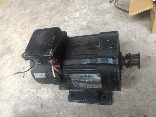 มอเตอร์กระแสตรง DC ขนาด 1 แรงม้า ยี่ห้อ YASKAWA ผลิตญี่ปุ่น ใช้ไฟได้ตั้งแต่ 12-144 V .