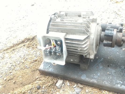 มอเตอร์พร้อม Trochoid Pump ของ NIPPON ญี่ปุ่น ท่อเข้าออก 1 นิ้ว