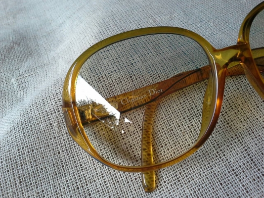 แว่นตาซุปเปอร์แบรนด์เนม Christian Dior