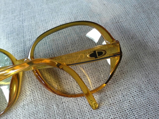 แว่นตาซุปเปอร์แบรนด์เนม Christian Dior