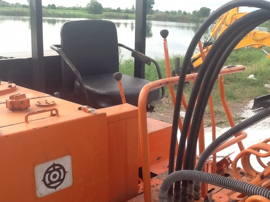 รถแบคโฮhitachi 14kh สภาพดีมากพร้อมใช้เพิ่งเข้าจากญี่ปุ่น ประมาณpc30ครับ