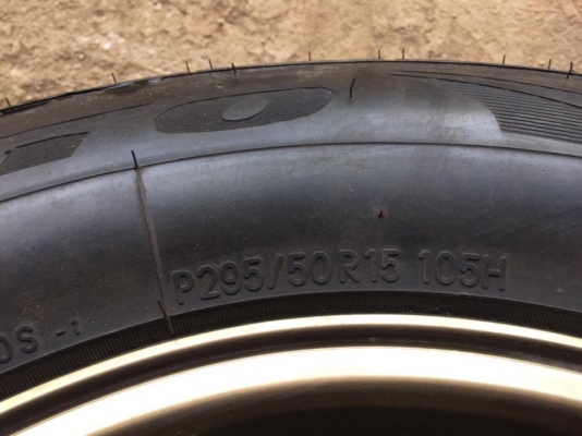 Nitto 420s ขายล้อพร้อมยาง 295/50/15 ปี 14 ดอกยาง90\%