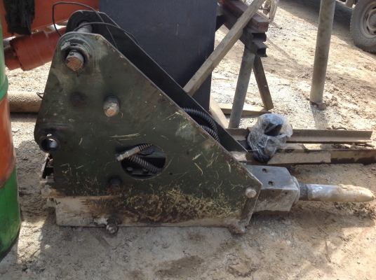 ขายkobelco sk60 พร้อมหัวกระแทก