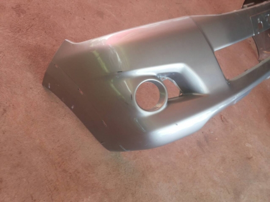 กันชนหน้าวีโก้แช้มป์ ของแท้ถอด สี(9AE)