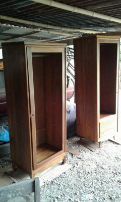 ตู้เสื้อผ้าไม้สักเก่าทำสีใหม่ 100 เปอร์เซนต์