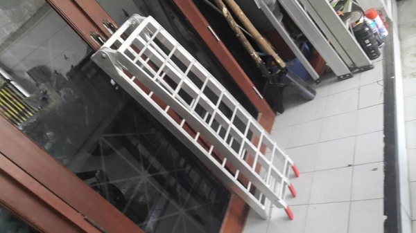 บันไดขึ้นมอเตอร์ไซค์ สแตนเลสพับได้