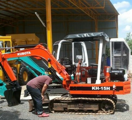 ขายรถขุดKUBOTA   KH15H (เท่ากับPC30 ) รถเก่านอกแท้ มีใบอินวอย ราคา200,000บาท ต่อรองได้ สนใจติดต่อ099-907-3356(แฟ้งคับ)099-907-9273 (กิ๊ฟค่ะ)